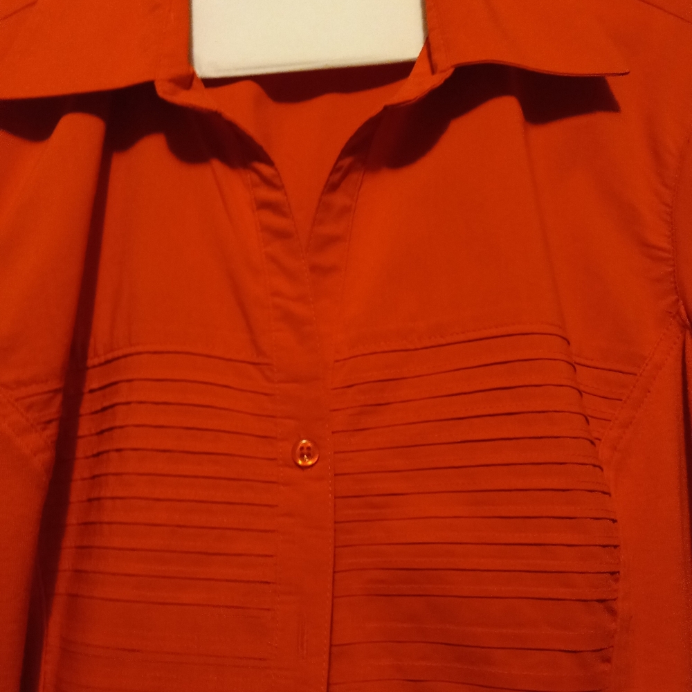 Beautiful cuffed blouse - Picture 4 of 4